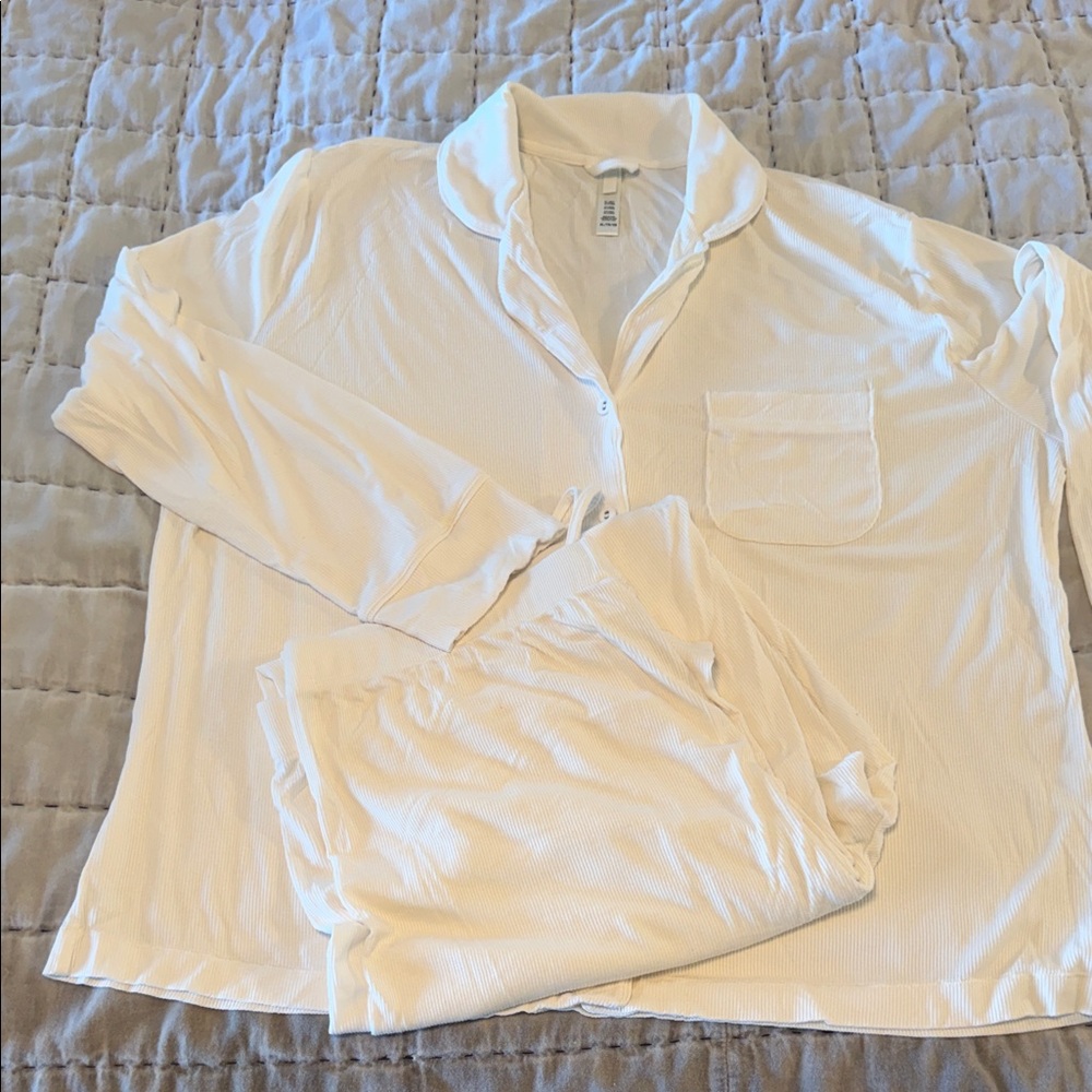 SKIMS White Ribbed Long Sleeve Pajama Set